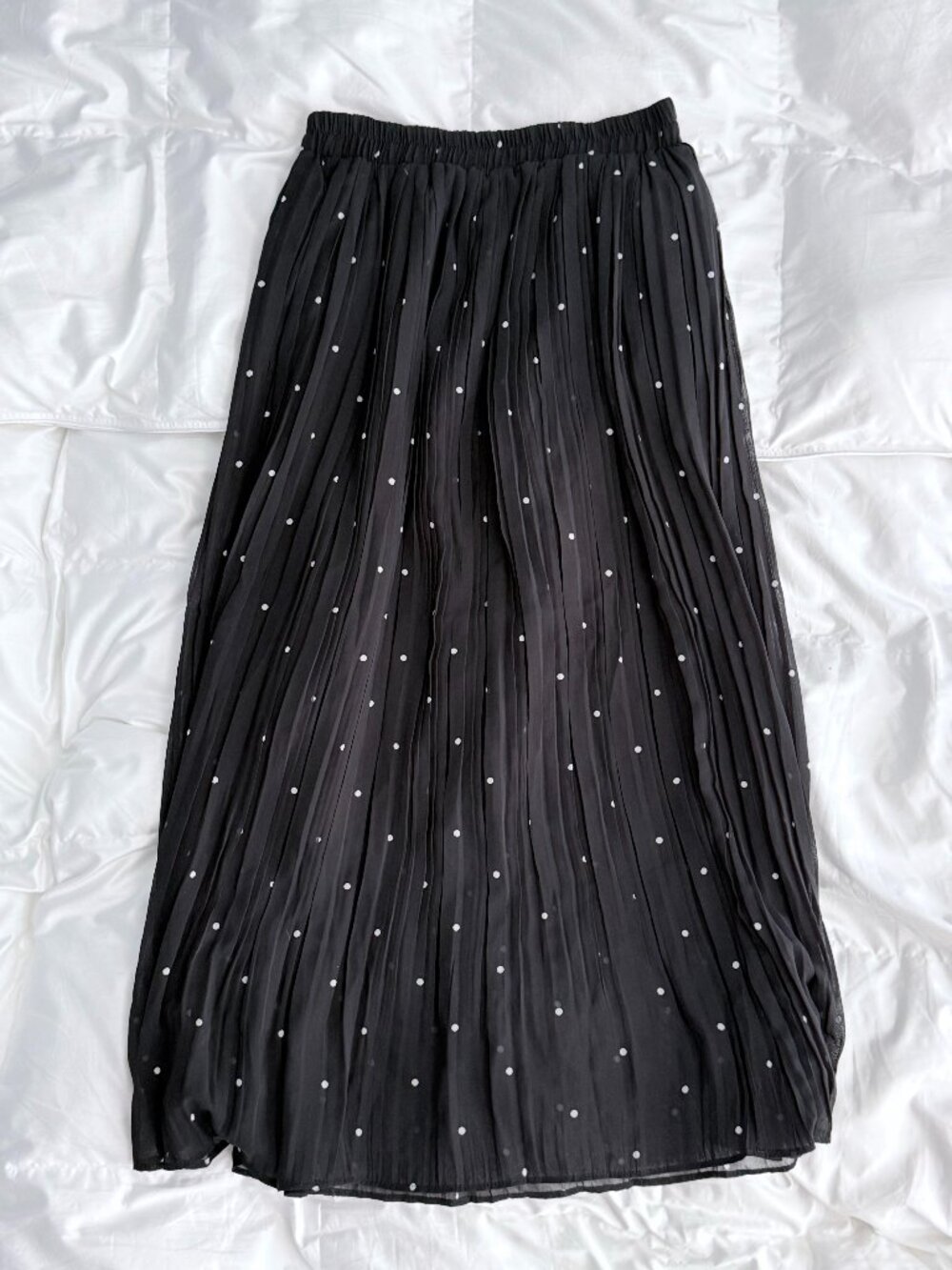 Black Polka Dot Pleated Skirt
